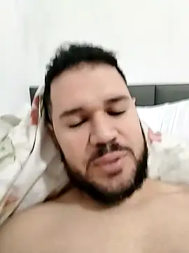 Snapshot of Branquinhowm chatting on 11/22/25, 03:05 Branquinhowm online show from 11/22/25, 03:05