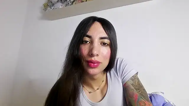valeriahornier online show from 05/14/26, 04:08