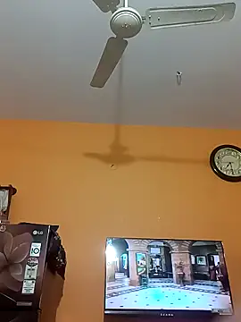 RNlov online show from 10/22/25, 01:55