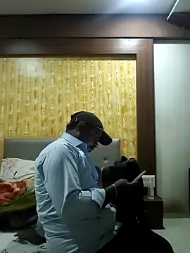 RNlov online show from 11/13/25, 10:03