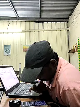 RNlov online show from 11/18/25, 01:04