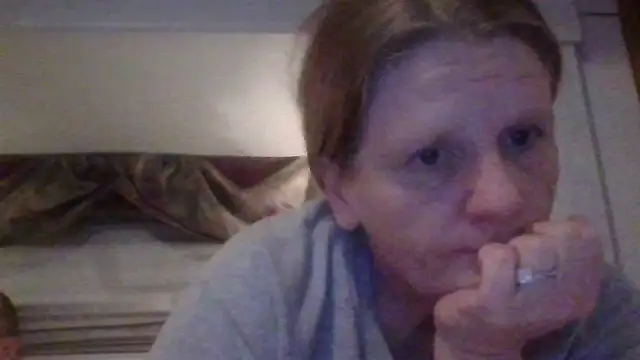Snapshot of EazyEMLXL chatting on 10/26/25, 11:38 EazyEMLXL online show from 10/26/25, 11:38