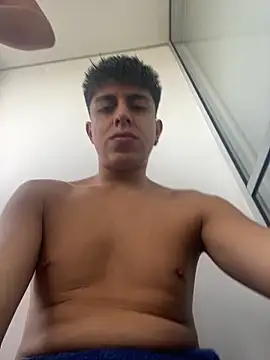 Snapshot of motomotoboy chatting on 03/01/26, 09:17 motomotoboy online show from 03/01/26, 09:17