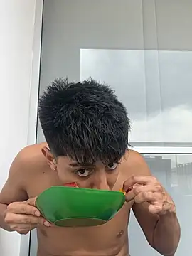 Snapshot of motomotoboy chatting on 03/03/26, 08:37 motomotoboy online show from 03/03/26, 08:37