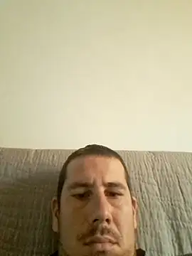 Snapshot of Szeximado31 chatting on 10/18/25, 06:48 Szeximado31 online show from 10/18/25, 06:48