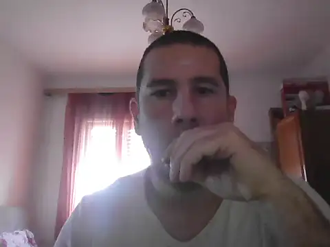 Snapshot of Szeximado31 chatting on 01/12/26, 08:30 Szeximado31 online show from 01/12/26, 08:30