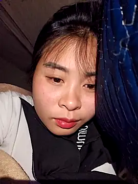 Squirrel-Pear online show from 12/19/25, 09:11