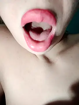 Loveyoudearxq online show from 11/22/25, 11:42