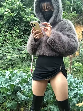 Kylie beem online show from 12/20/25, 01:45