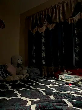 Snapshot of chocolatestrawberrydips chatting on 12/20/25, 05:14 chocolatestrawberrydips online show from 12/20/25, 05:14