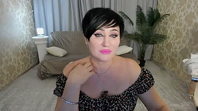 Snapshot of KiraTempt chatting on 01/08/26, 11:45 KiraTempt online show from 01/08/26, 11:45