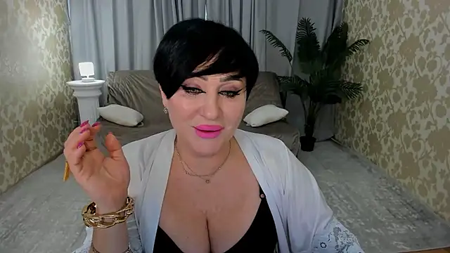 Snapshot of KiraTempt chatting on 01/10/26, 11:34 KiraTempt online show from 01/10/26, 11:34