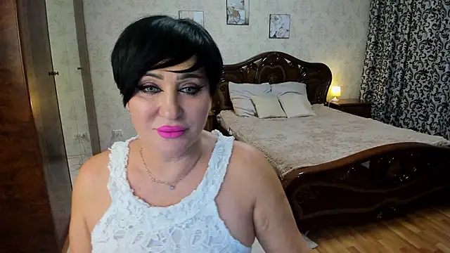 Snapshot of KiraTempt chatting on 01/13/26, 11:59 KiraTempt online show from 01/13/26, 11:59