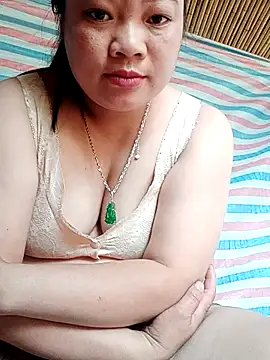 Snapshot of ginobaby chatting on 10/24/25, 07:49 ginobaby online show from 10/24/25, 07:49