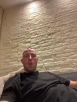 Rotteei1 online show from 11/30/25, 07:51