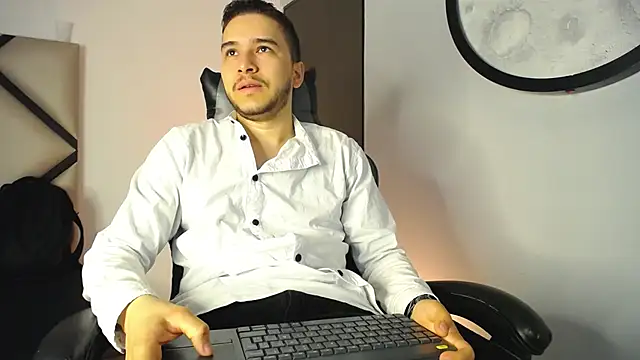 mike 257 online show from 12/03/25, 11:52