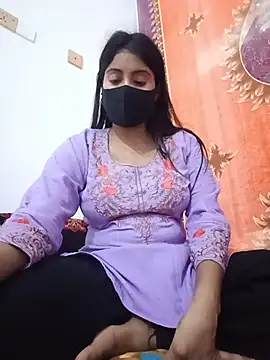 Snapshot of Hot_Angle chatting on 05/19/26, 11:49 Hot Angle online show from 05/19/26, 11:49