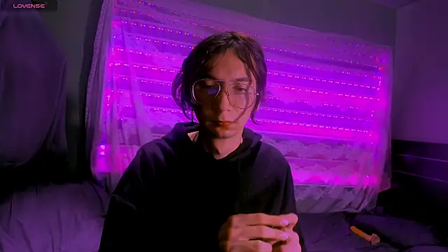 najimi uwu online show from 11/12/25, 07:24