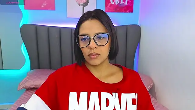 Aria Russo online show from 12/05/25, 02:36