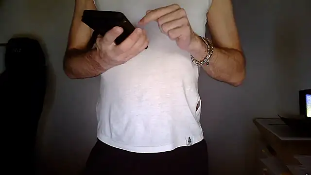 Snapshot of topg84 chatting on 07/18/26, 02:21 topg84 online show from 07/18/26, 02:21