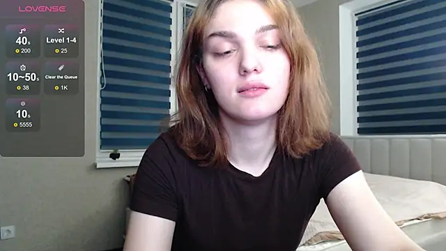 EmiliaRhodes online show from 10/29/25, 06:42