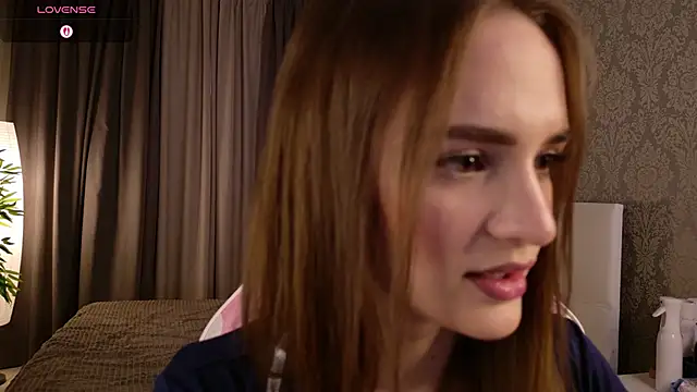 Snapshot of milli_maus chatting on 11/11/25, 02:06 milli maus online show from 11/11/25, 02:06