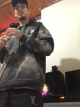 Snapshot of tian_doyt69 chatting on 02/10/26, 04:38 tian doyt69 online show from 02/10/26, 04:38