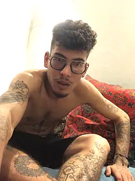 Snapshot of tian_doyt69 chatting on 02/22/26, 03:07 tian doyt69 online show from 02/22/26, 03:07