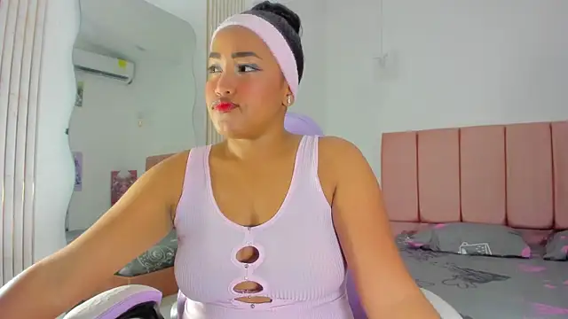 NahomiWalker  online show from 01/16/26, 07:40