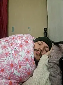 Snapshot of bbyxklaus chatting on 10/25/25, 09:20 bbyxklaus online show from 10/25/25, 09:20