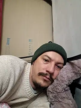 Snapshot of bbyxklaus chatting on 10/26/25, 05:52 bbyxklaus online show from 10/26/25, 05:52