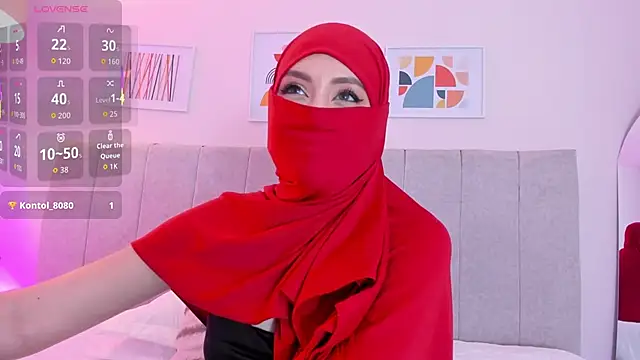 fatiima  online show from 11/18/25, 07:07