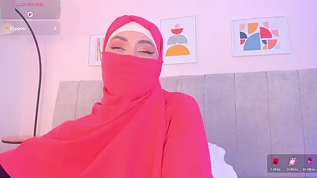 fatiima  online show from 04/08/26, 07:03