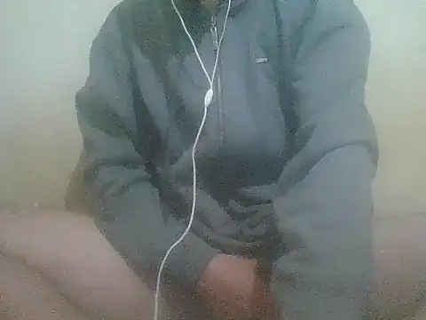 Snapshot of CannabisRecreativa chatting on 10/19/25, 05:41 CannabisRecreativa online show from 10/19/25, 05:41