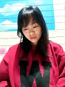 Snapshot of Ana-Li- chatting on 10/22/25, 02:01 Ana-Li- online show from 10/22/25, 02:01