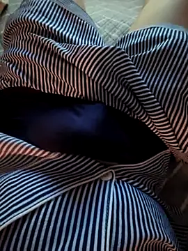 Snapshot of parkpark2 chatting on 06/13/26, 03:21 parkpark2 online show from 06/13/26, 03:21
