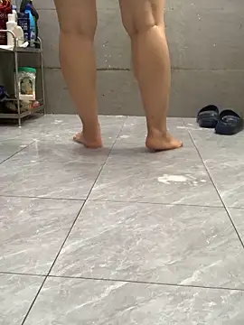 HinayLa online show from 04/15/26, 02:13