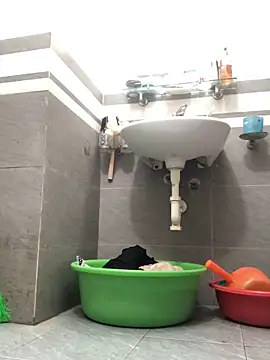 HinayLa online show from 04/16/26, 10:34