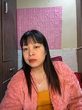 Butterfly kee online show from 11/19/25, 02:28