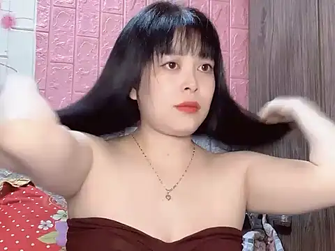 Butterfly kee online show from 12/19/25, 02:24