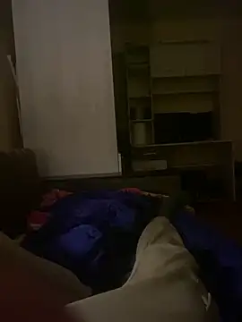 Snapshot of damiew1 chatting on 10/23/25, 06:39 damiew1 online show from 10/23/25, 06:39