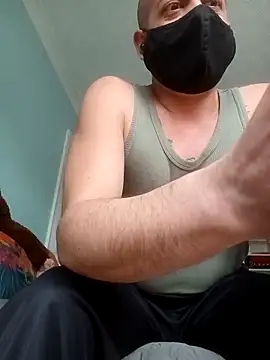 Snapshot of Imyourguy2025 chatting on 10/28/25, 02:20 Imyourguy2025 online show from 10/28/25, 02:20