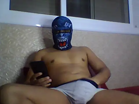 thehardmoroccan93 online show from 10/24/25, 02:24
