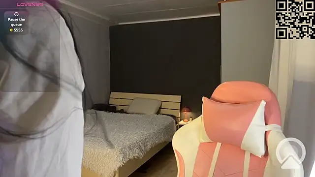 ella simons online show from 02/05/26, 11:09