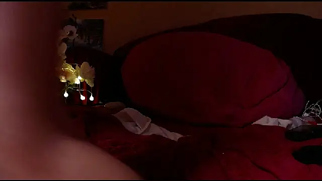 Snapshot of GloriaUpperLove chatting on 03/03/25, 12:48 GloriaUpperLove online show from 03/03/25, 12:48