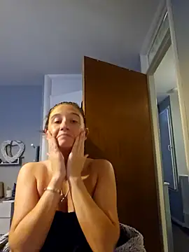 Snapshot of SashaBabyxx chatting on 11/25/25, 07:41 SashaBabyxx online show from 11/25/25, 07:41