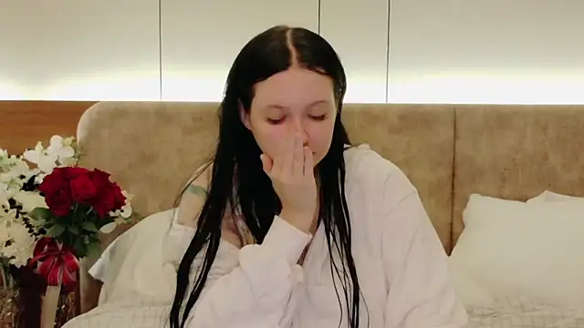 Felicia Herceg online show from 03/03/26, 06:36