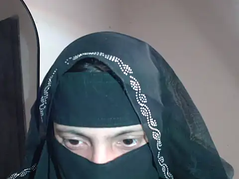 Hottie hania online show from 11/11/25, 05:46