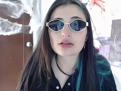 KittenMiss  online show from 10/19/25, 07:47