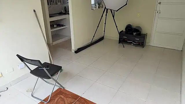 mikexos online show from 10/21/25, 04:41